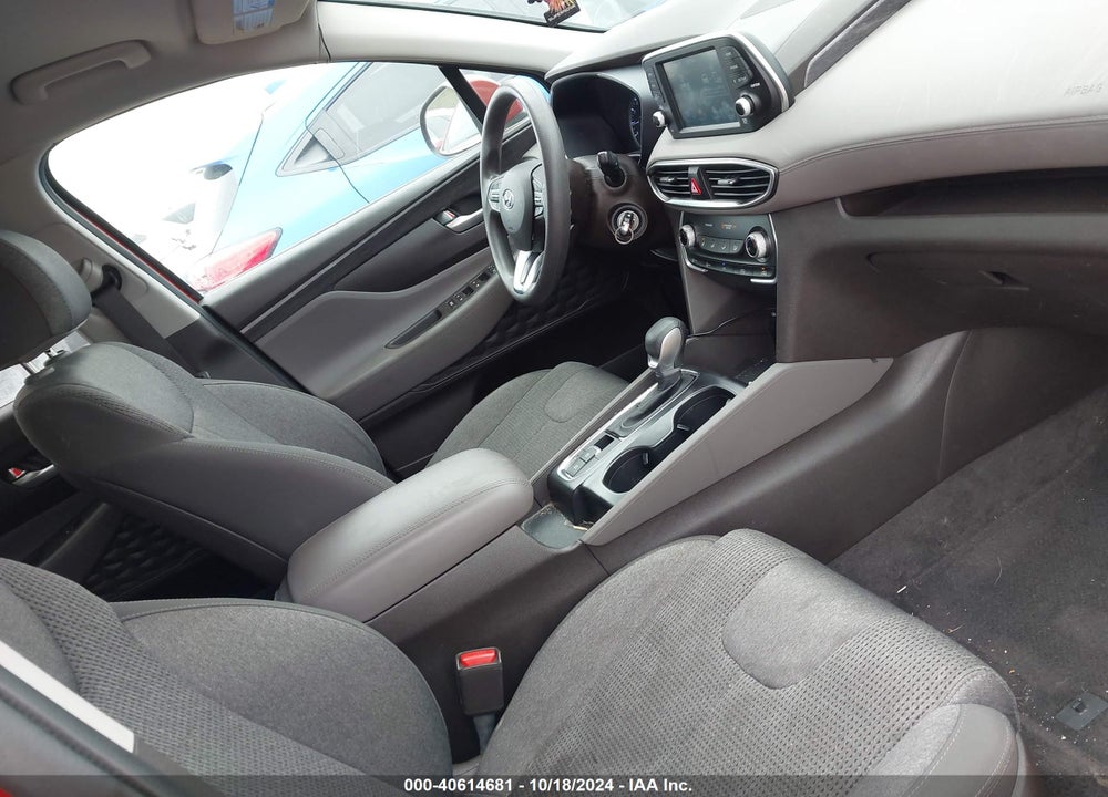 2019 HYUNDAI SANTA FE SE VIN: 5NMS23ADXKH026047