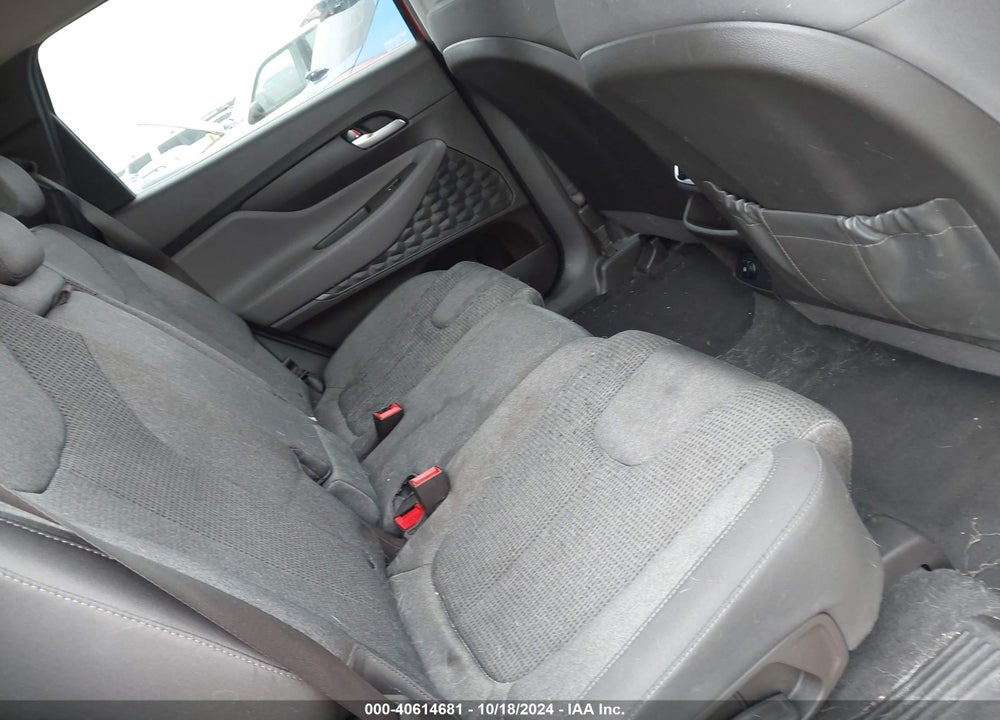 2019 HYUNDAI SANTA FE SE VIN: 5NMS23ADXKH026047