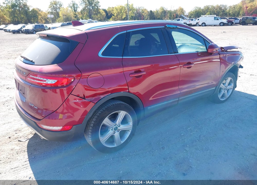 2018 LINCOLN MKC PREMIERE VIN: 5LMCJ1D96JUL31743
