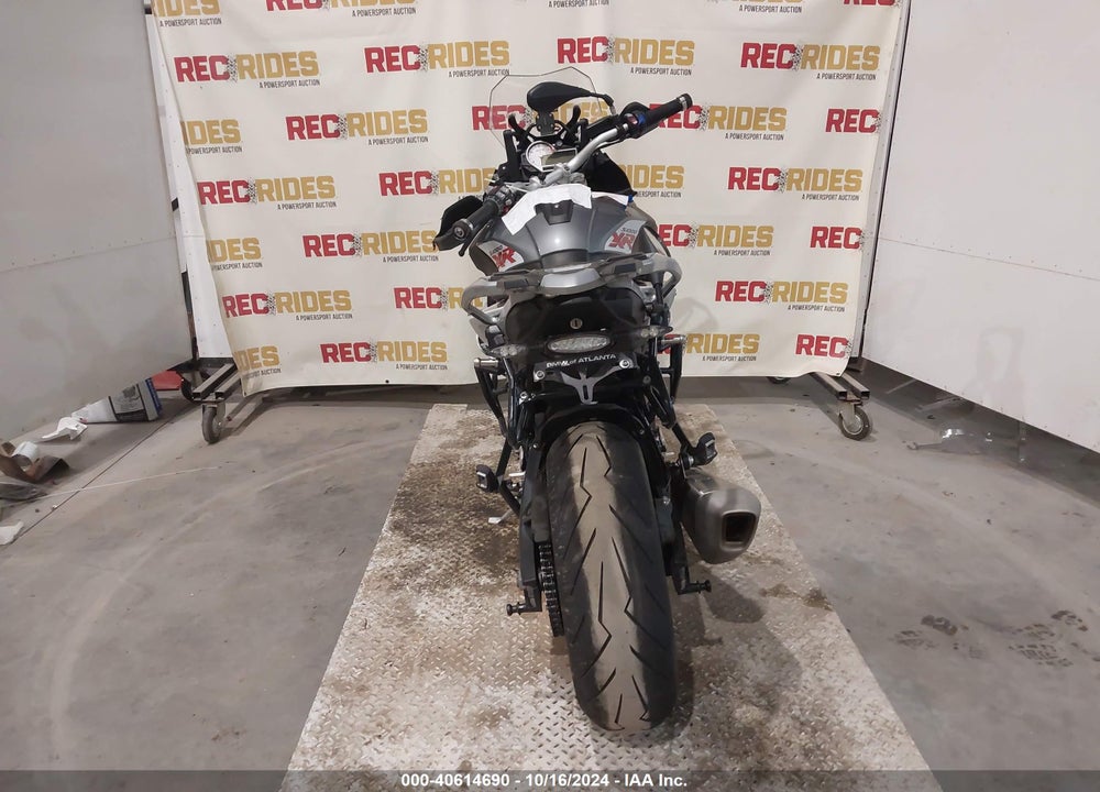 2016 BMW S 1000 XR VIN: WB10D1303GZ463260