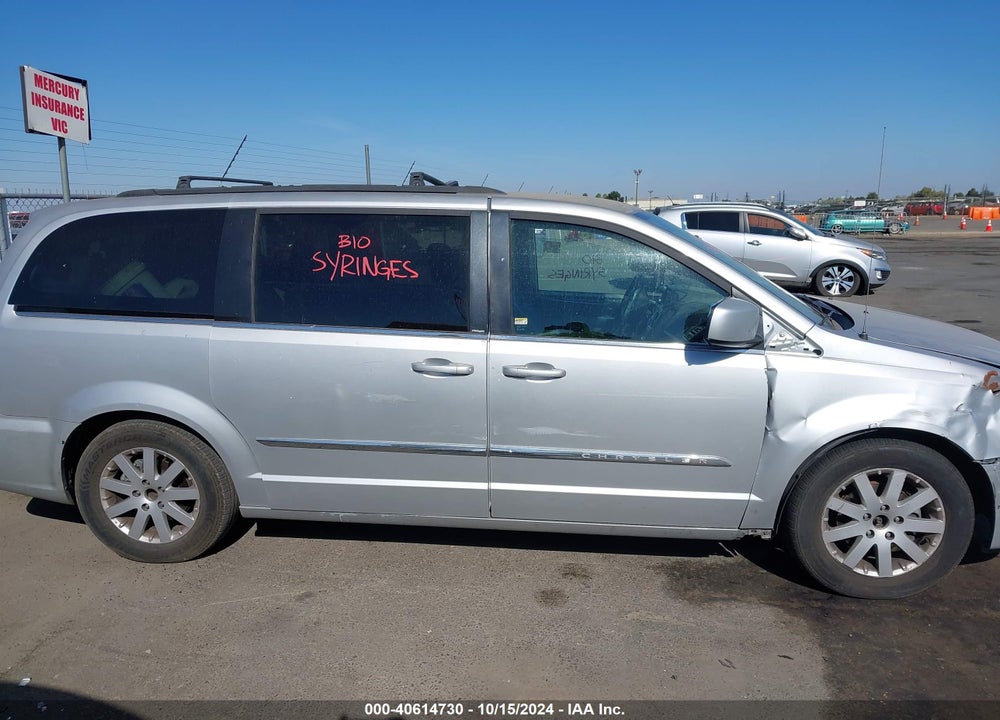 2011 CHRYSLER TOWN & COUNTRY TOURING-L VIN: 2A4RR8DG3BR624073