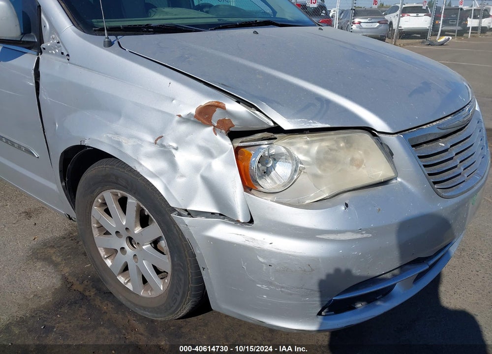 2011 CHRYSLER TOWN & COUNTRY TOURING-L VIN: 2A4RR8DG3BR624073