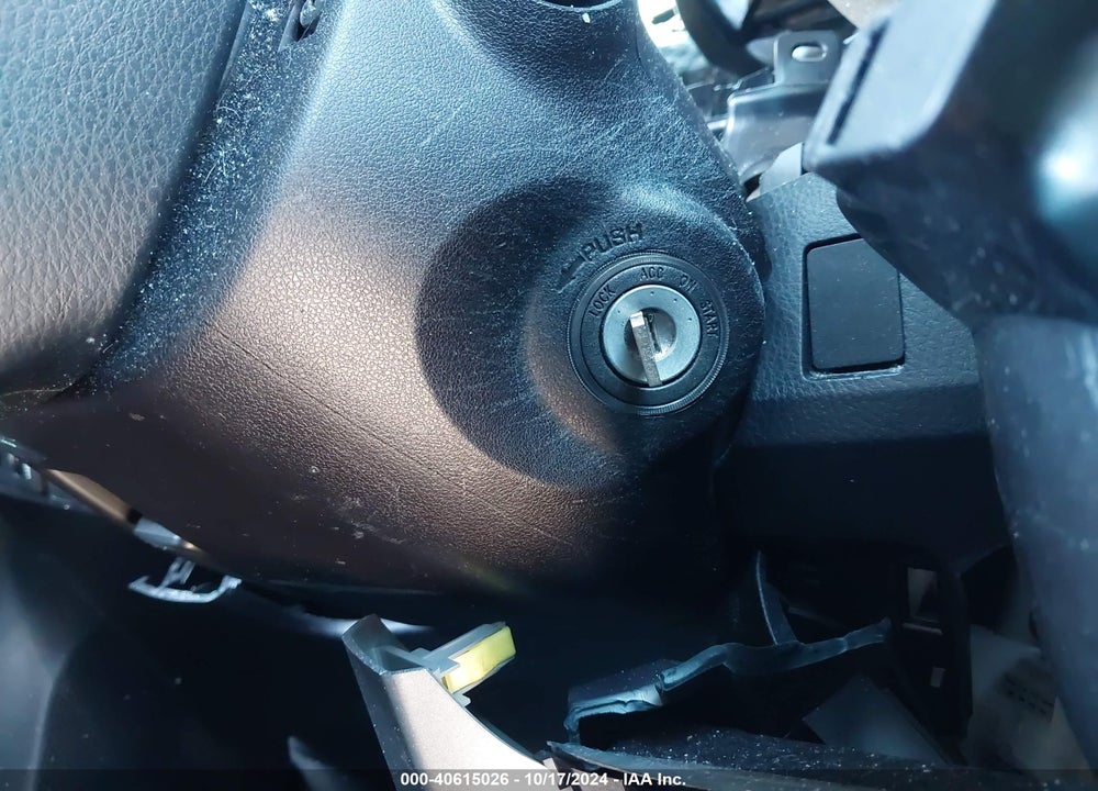 2018 TOYOTA RAV4 LE VIN: 2T3BFREV8JW822526