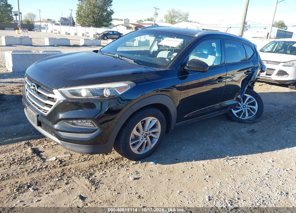 2017 HYUNDAI TUCSON SE VIN: KM8J33A46HU296446