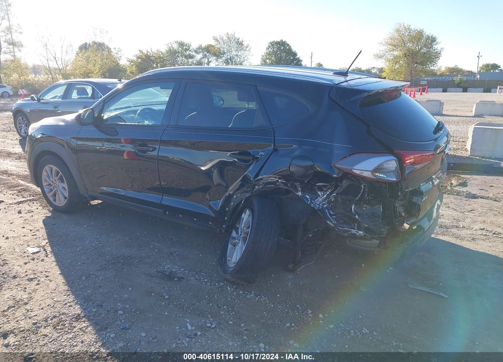 2017 HYUNDAI TUCSON SE VIN: KM8J33A46HU296446