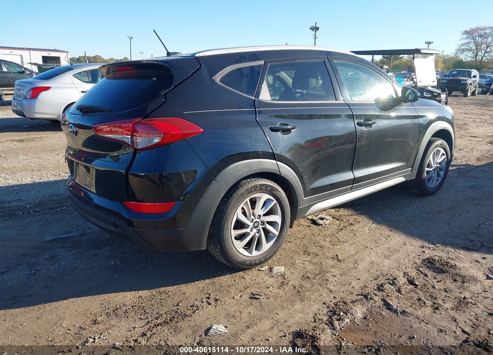 2017 HYUNDAI TUCSON SE VIN: KM8J33A46HU296446