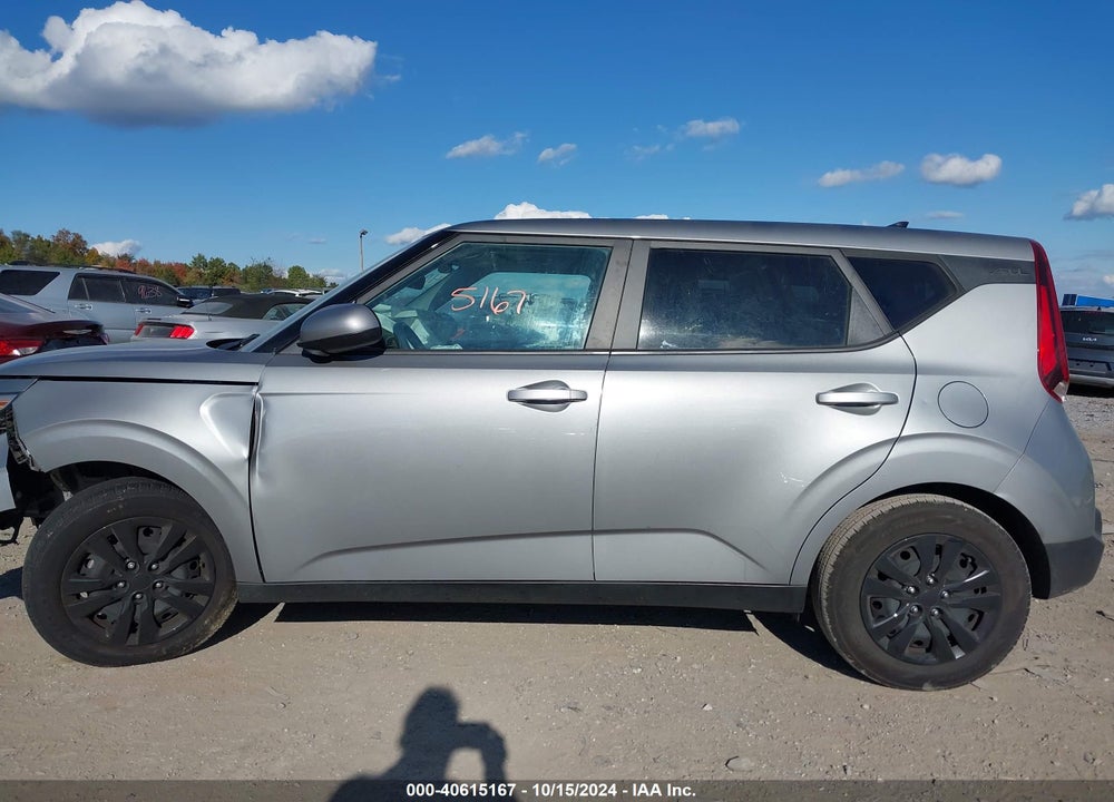 2022 KIA SOUL LX VIN: KNDJ23AU1N7806896