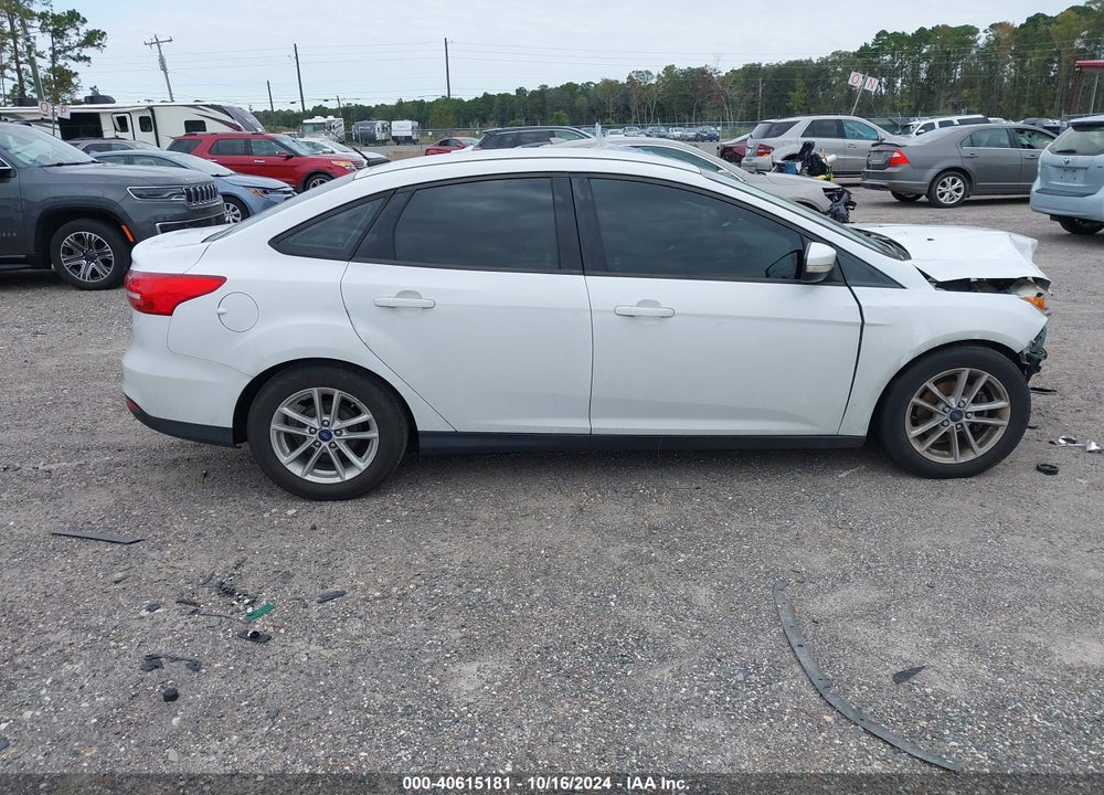2017 FORD FOCUS SE VIN: 1FADP3F25HL327453