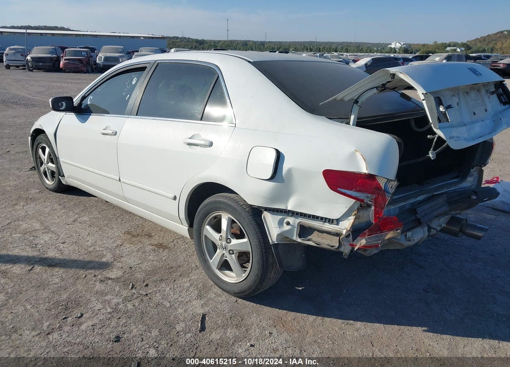 2003 HONDA ACCORD 2.4 EX VIN: JHMCM56643C000207