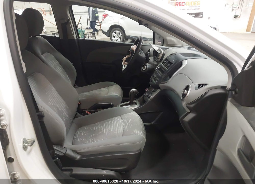 2015 CHEVROLET SONIC LS AUTO VIN: 1G1JA6SH7F4193233