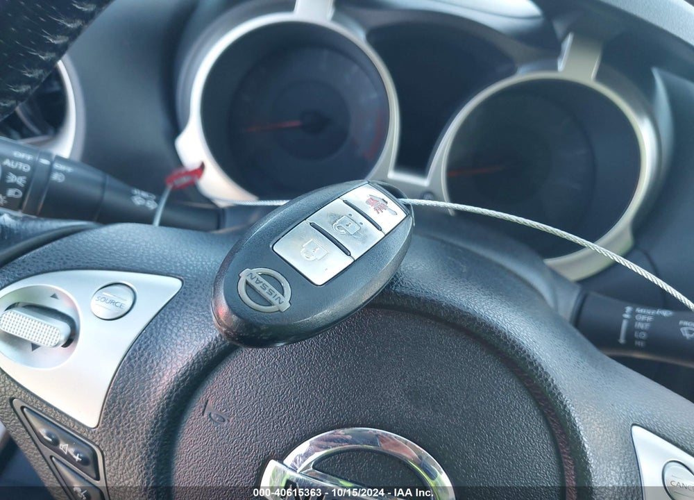 2011 NISSAN JUKE SL VIN: JN8AF5MV2BT025557