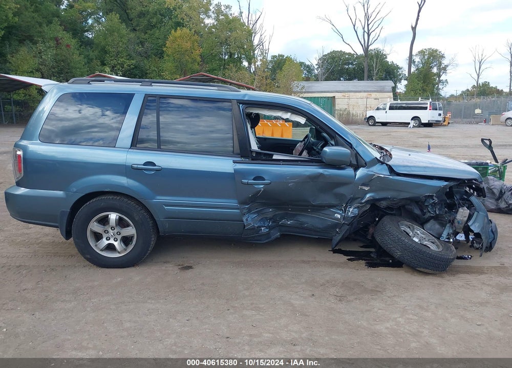 2006 HONDA PILOT EX-L VIN: 5FNYF18686B028848