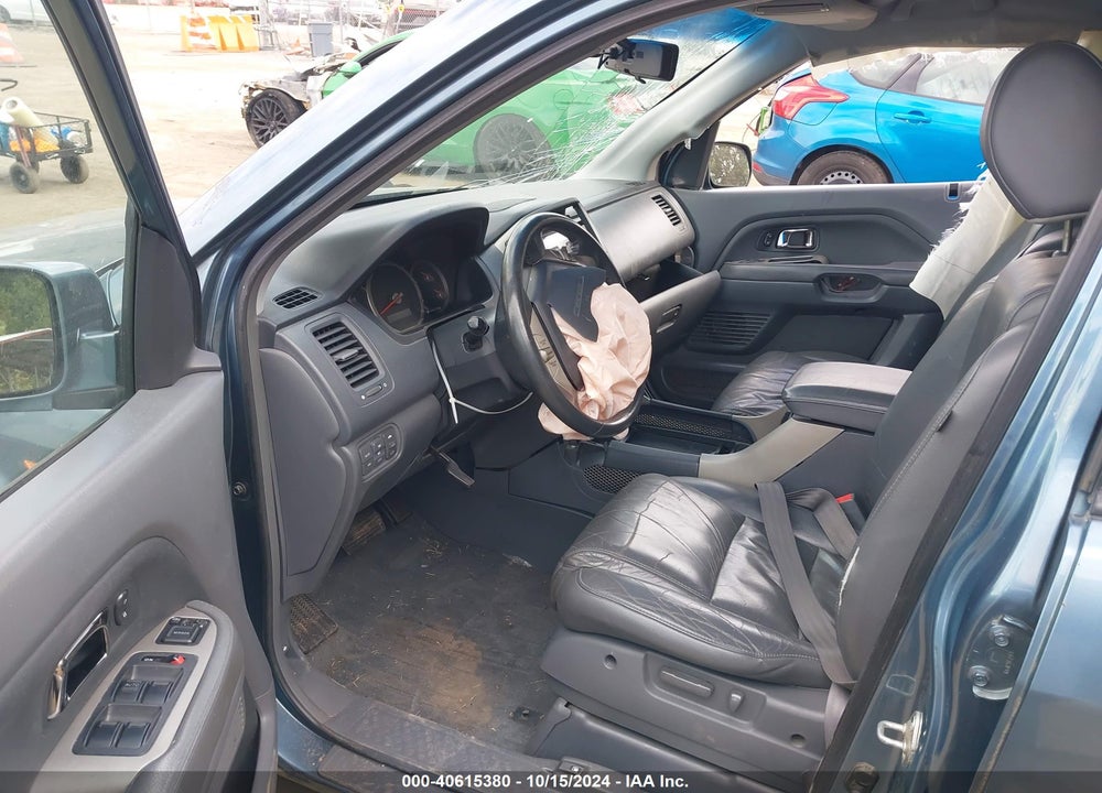 2006 HONDA PILOT EX-L VIN: 5FNYF18686B028848