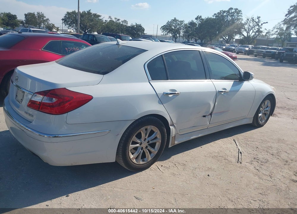 2013 HYUNDAI GENESIS 3.8 VIN: KMHGC4DD7DU237153