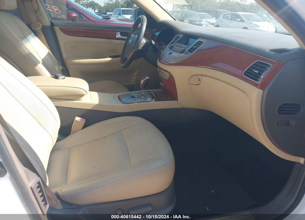 2013 HYUNDAI GENESIS 3.8 VIN: KMHGC4DD7DU237153