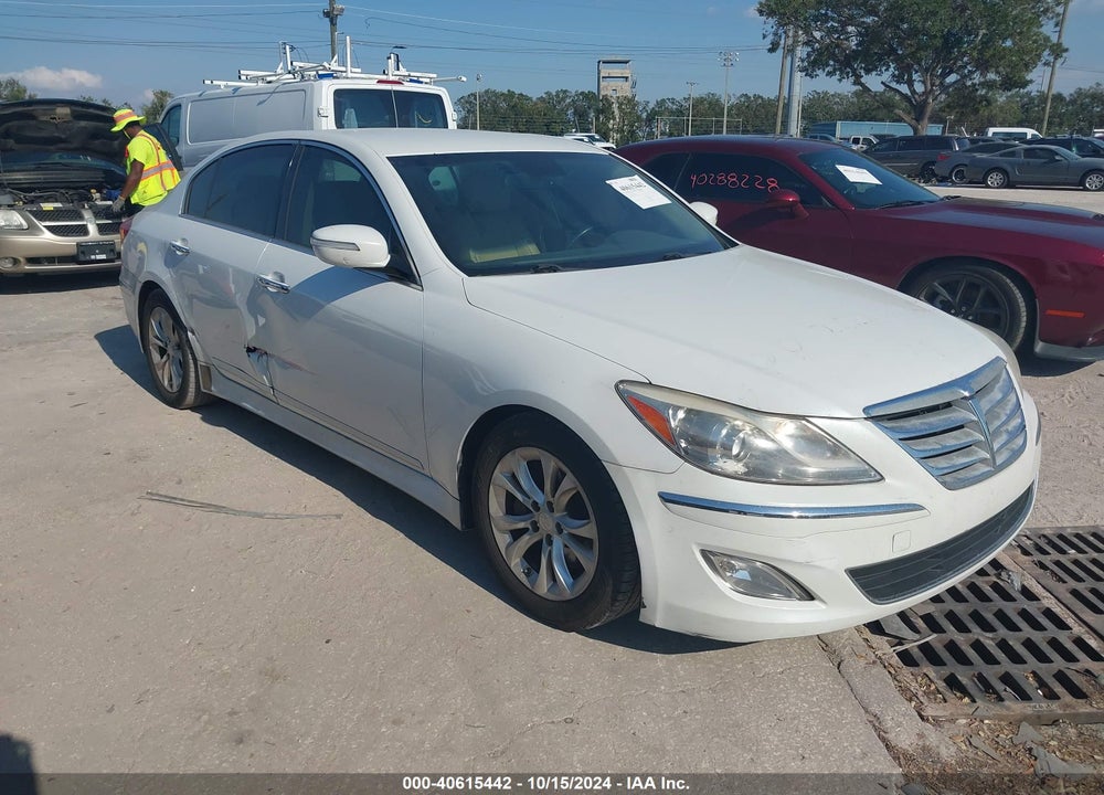 2013 HYUNDAI GENESIS 3.8 VIN: KMHGC4DD7DU237153