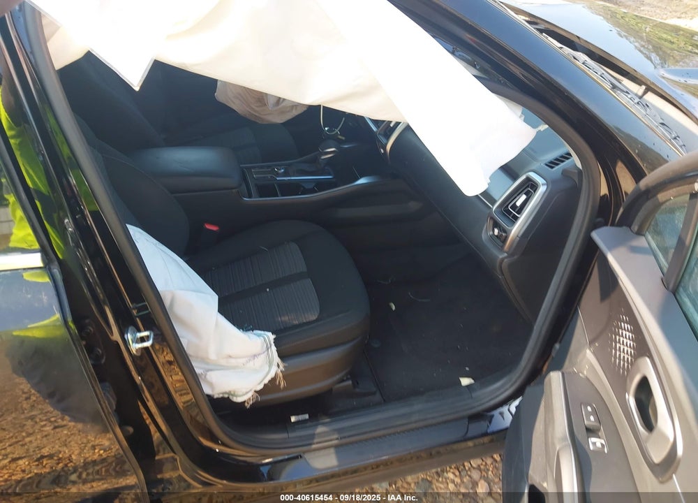 2022 KIA SORENTO VIN: 5XYRG4LC8NG131971