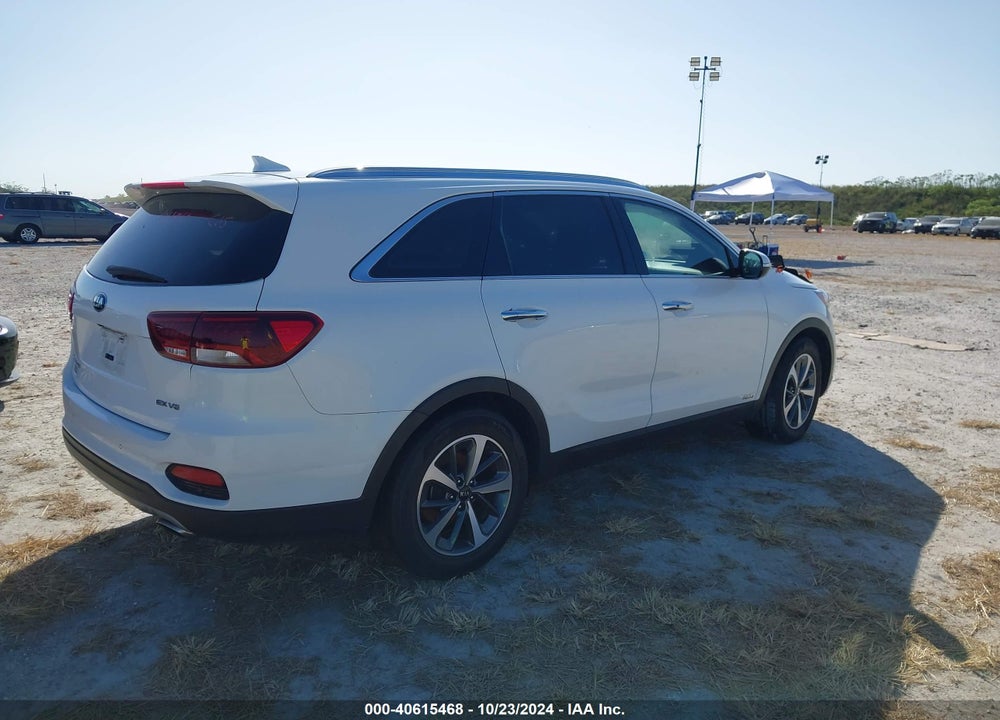 2019 KIA SORENTO 3.3L EX VIN: 5XYPHDA53KG515029