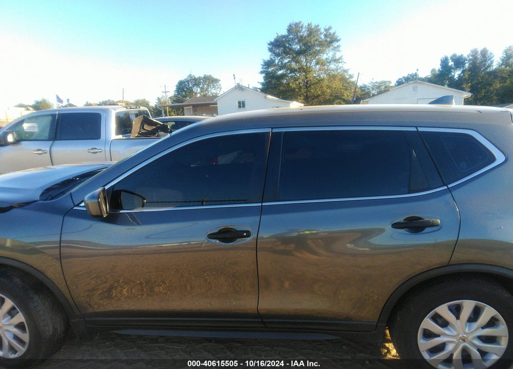 2017 NISSAN ROGUE S VIN: JN8AT2MT0HW388484