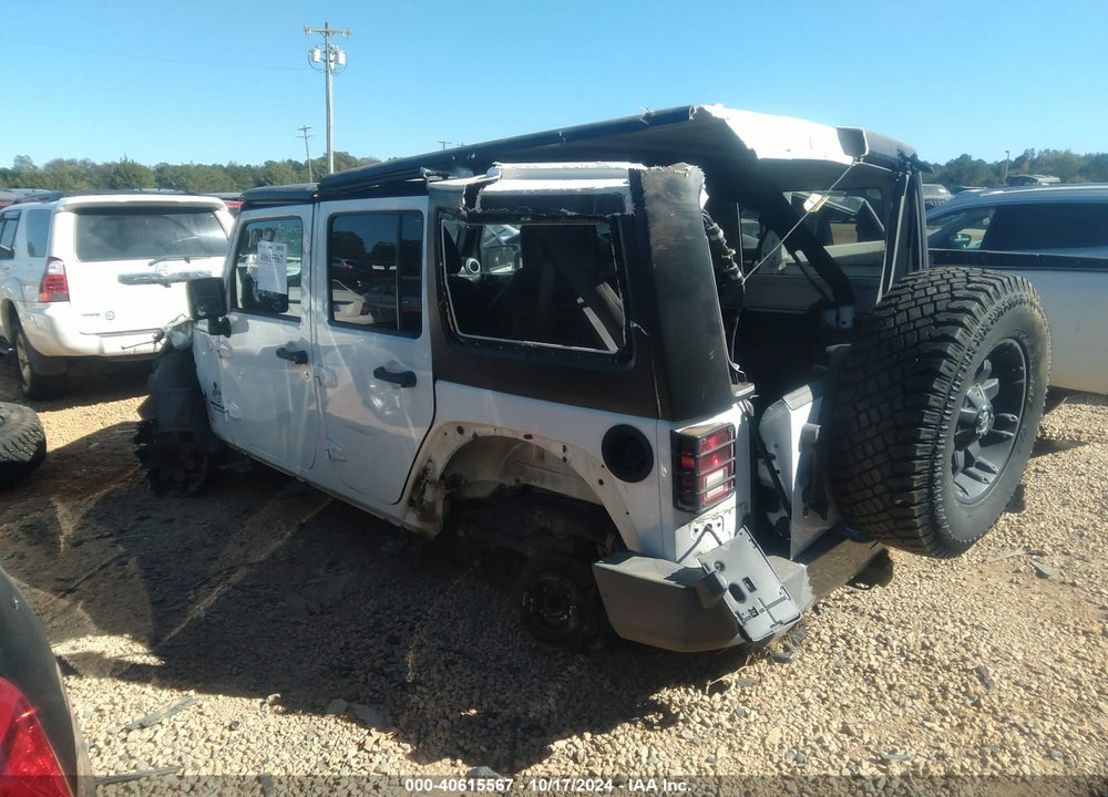 2014 JEEP WRANGLER UNLIMITED SAHARA VIN: 1C4HJWEG5EL256164