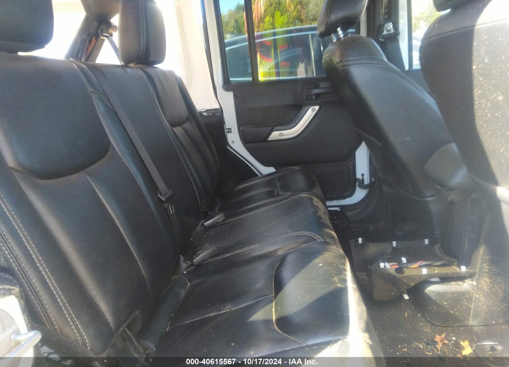 2014 JEEP WRANGLER UNLIMITED SAHARA VIN: 1C4HJWEG5EL256164