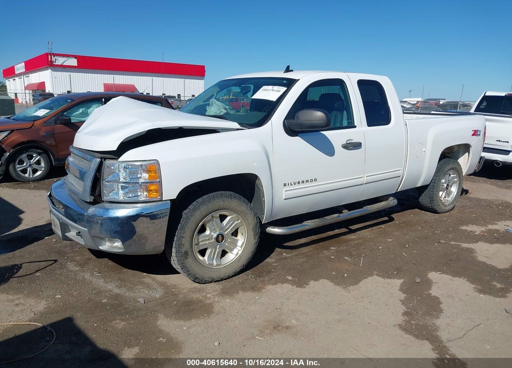 2013 CHEVROLET SILVERADO 1500 LT VIN: 1GCRKSE77DZ402246