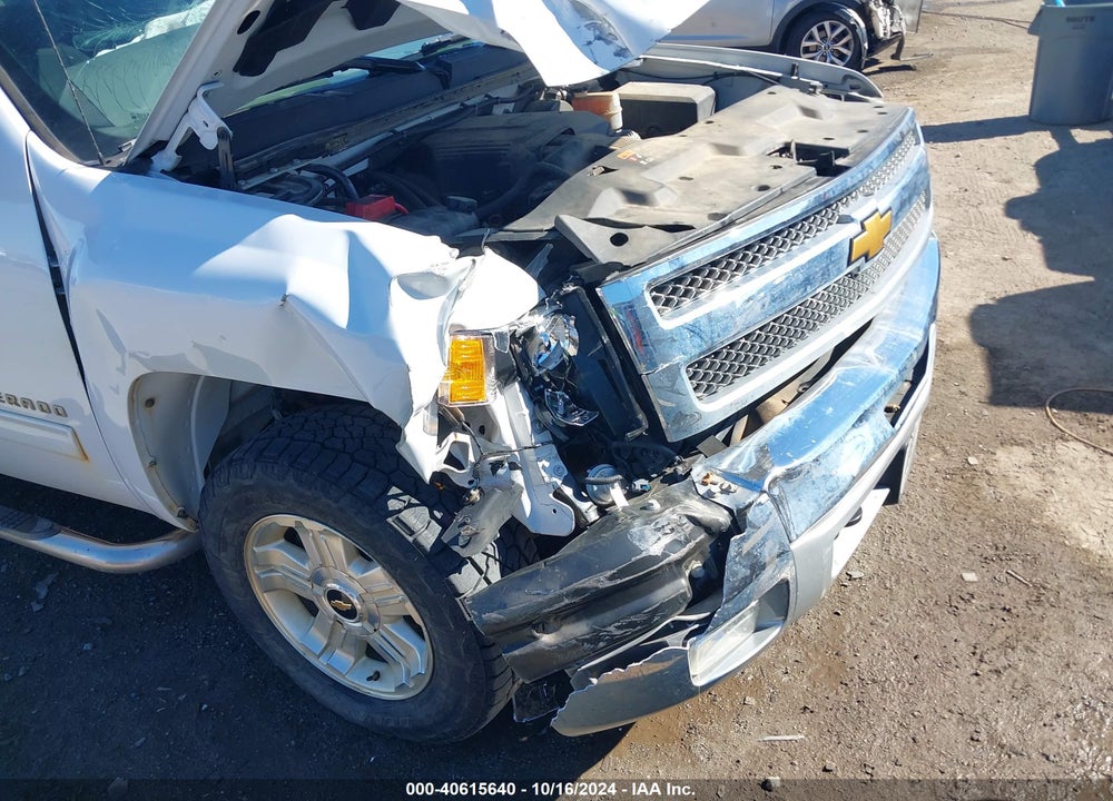 2013 CHEVROLET SILVERADO 1500 LT VIN: 1GCRKSE77DZ402246