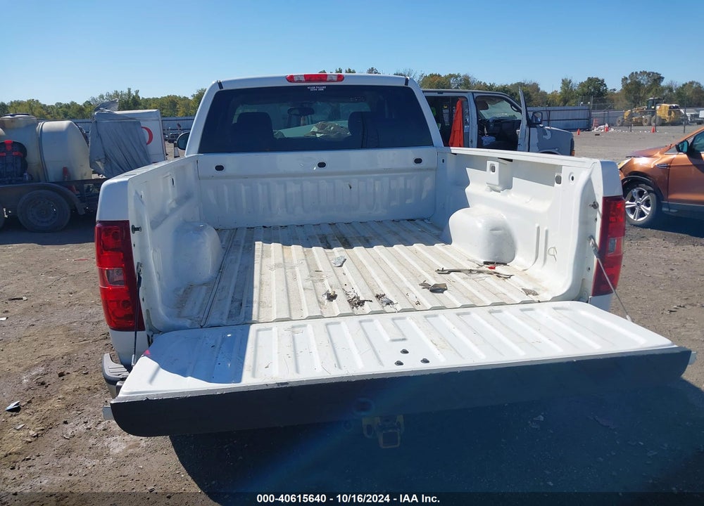 2013 CHEVROLET SILVERADO 1500 LT VIN: 1GCRKSE77DZ402246