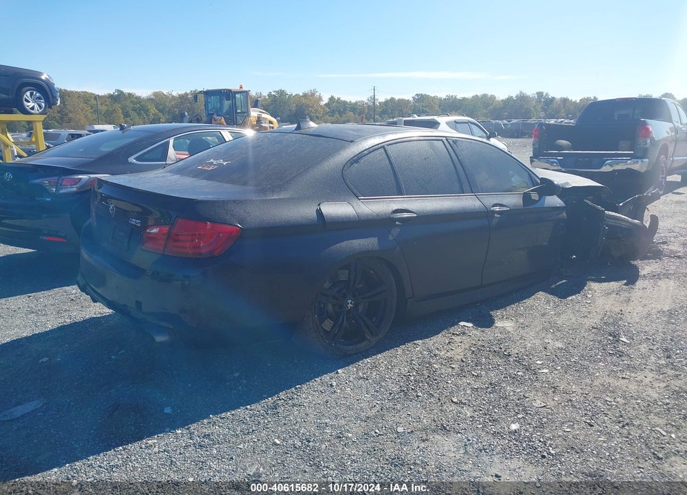 2013 BMW M5 VIN: WBSFV9C51DD095781