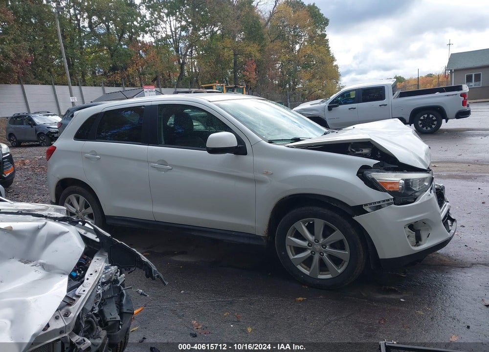 2015 MITSUBISHI OUTLANDER SPORT ES VIN: 4A4AR3AU8FE028145