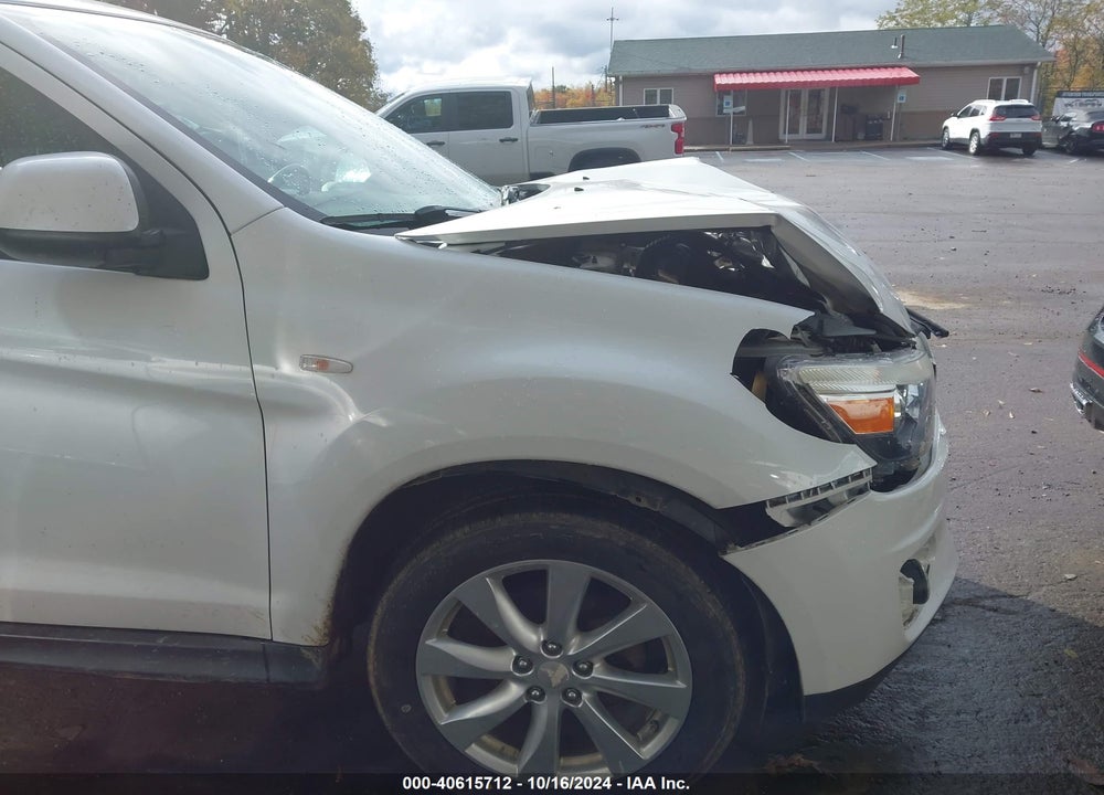 2015 MITSUBISHI OUTLANDER SPORT ES VIN: 4A4AR3AU8FE028145