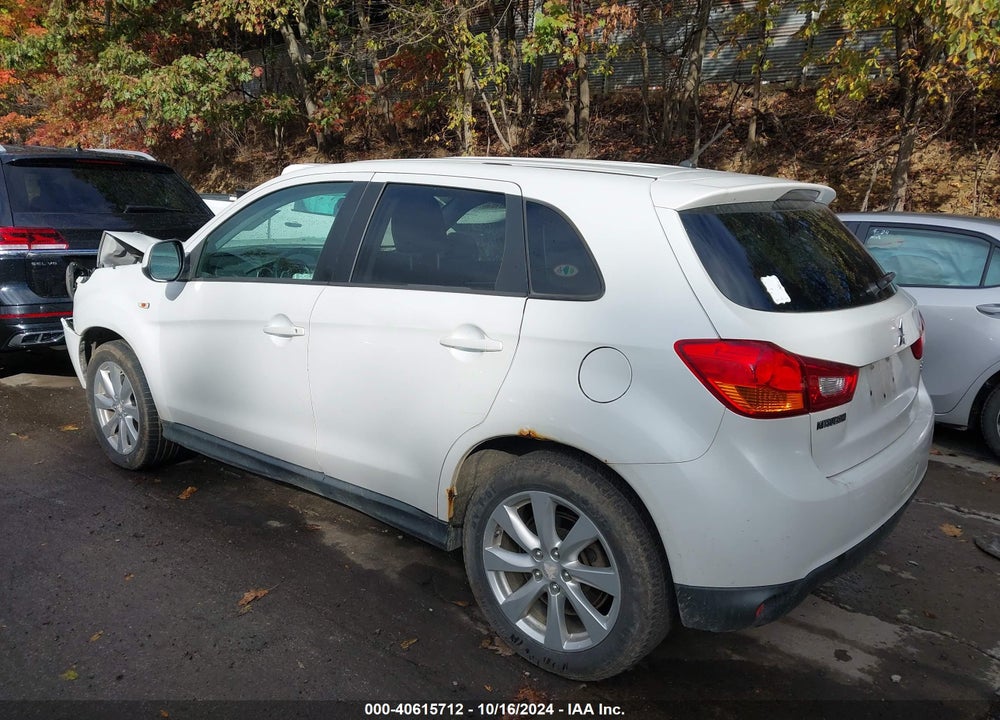 2015 MITSUBISHI OUTLANDER SPORT ES VIN: 4A4AR3AU8FE028145