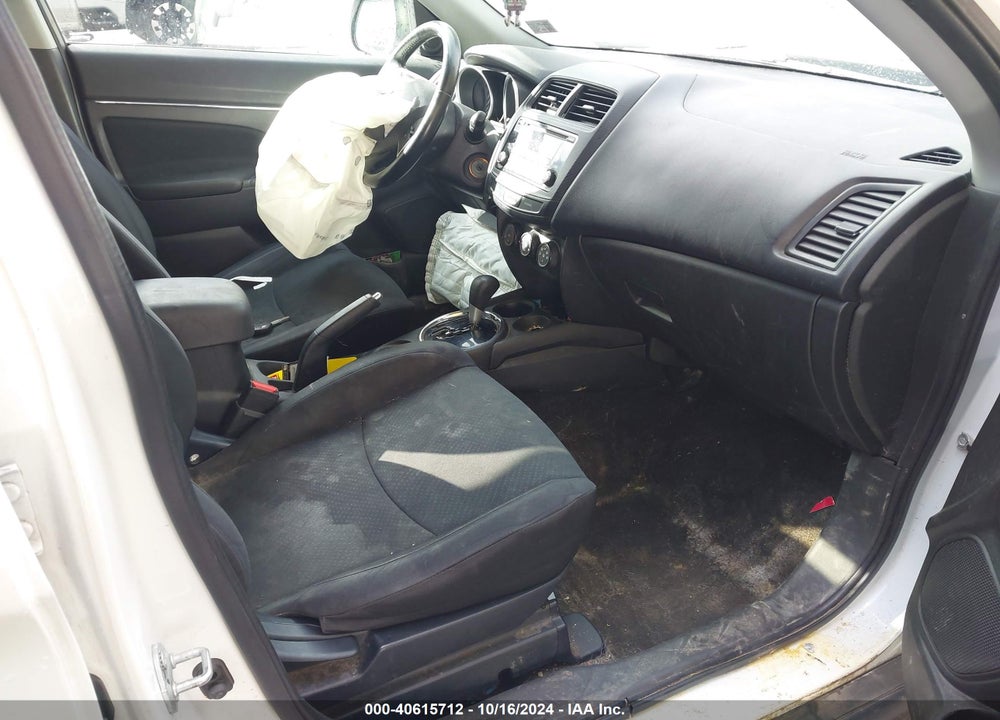 2015 MITSUBISHI OUTLANDER SPORT ES VIN: 4A4AR3AU8FE028145