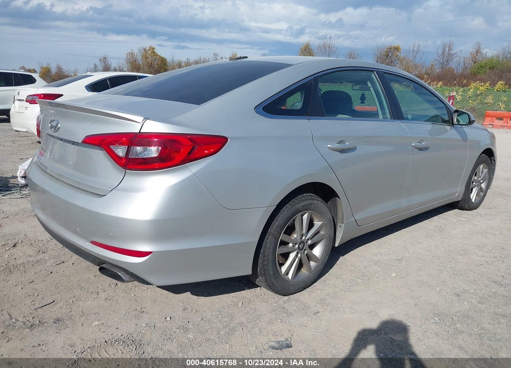 2017 HYUNDAI SONATA VIN: 5NPE24AF8HH438063
