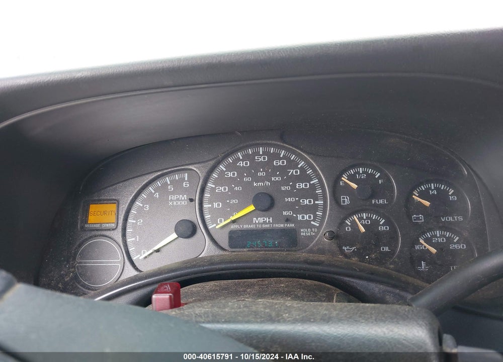 2000 CHEVROLET SILVERADO 1500 LS VIN: 2GCEC19T3Y1220961