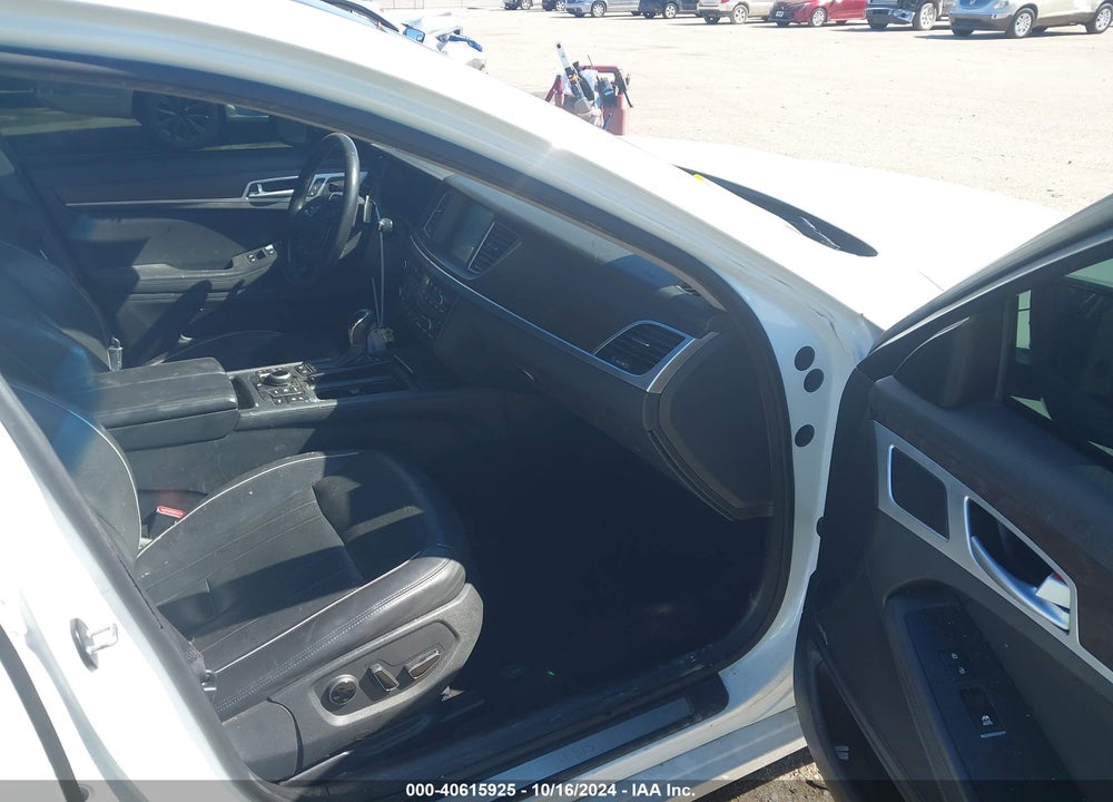 2015 HYUNDAI GENESIS 3.8 VIN: KMHGN4JE3FU097225