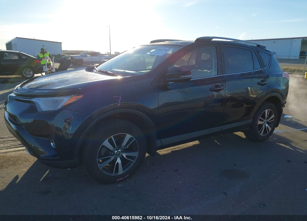 2017 TOYOTA RAV4 XLE VIN: JTMRFREV7HJ701297