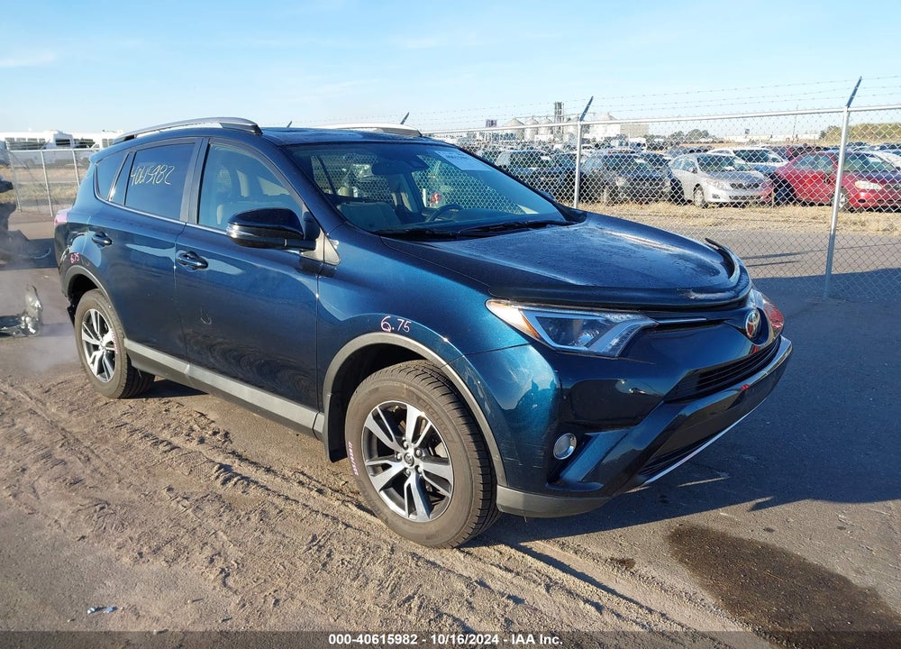 2017 TOYOTA RAV4 XLE VIN: JTMRFREV7HJ701297