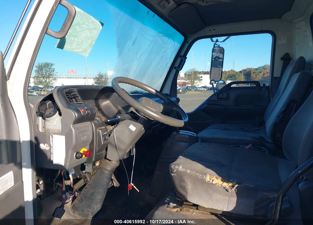 2005 ISUZU W3S042 NPR DSL REG VIN: JALB4B16857004743