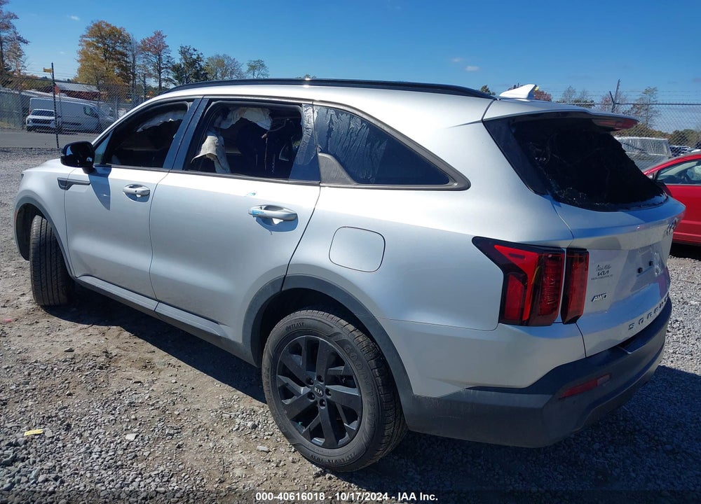 2021 KIA SORENTO S VIN: 5XYRLDLC9MG022610