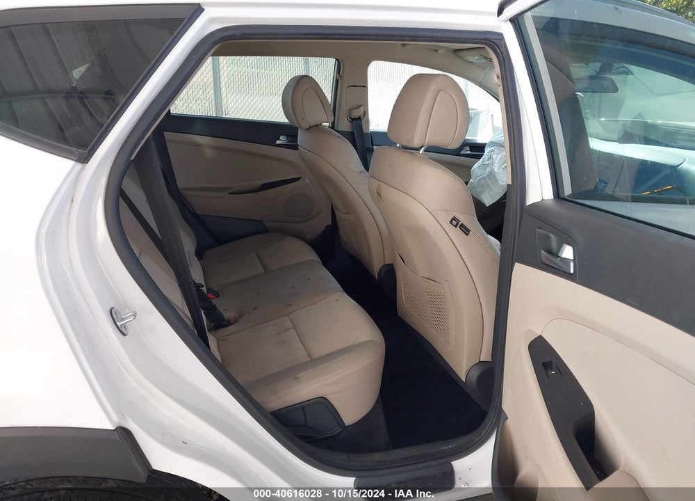 2017 HYUNDAI TUCSON SE VIN: KM8J33A47HU407490