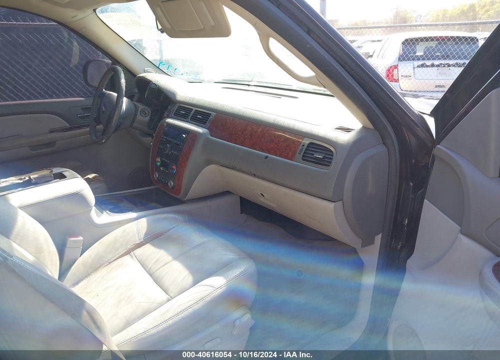 2008 CHEVROLET TAHOE LT VIN: 1GNFC13J18J216979