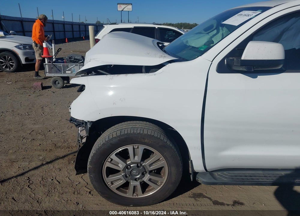 2016 TOYOTA SEQUOIA SR5 5.7L V8 VIN: 5TDBW5G16GS145540