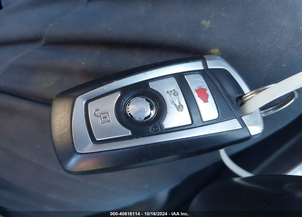 2013 BMW M6 VIN: WBSLX9C52DC968781