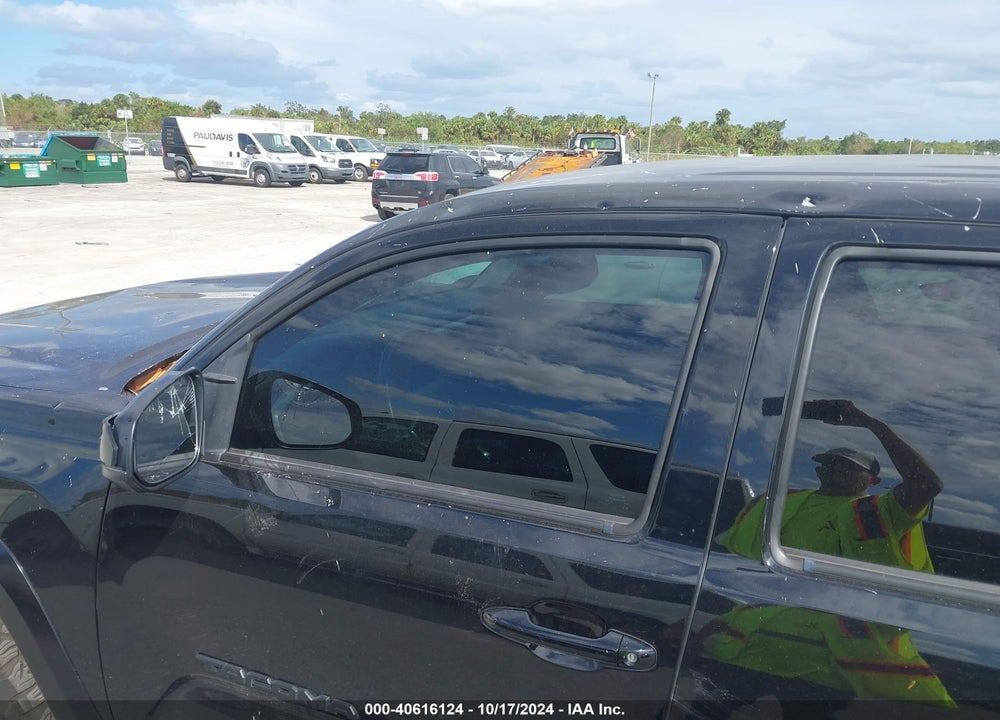 2022 TOYOTA TACOMA SR5 V6 VIN: 3TYCZ5AN0NT081410