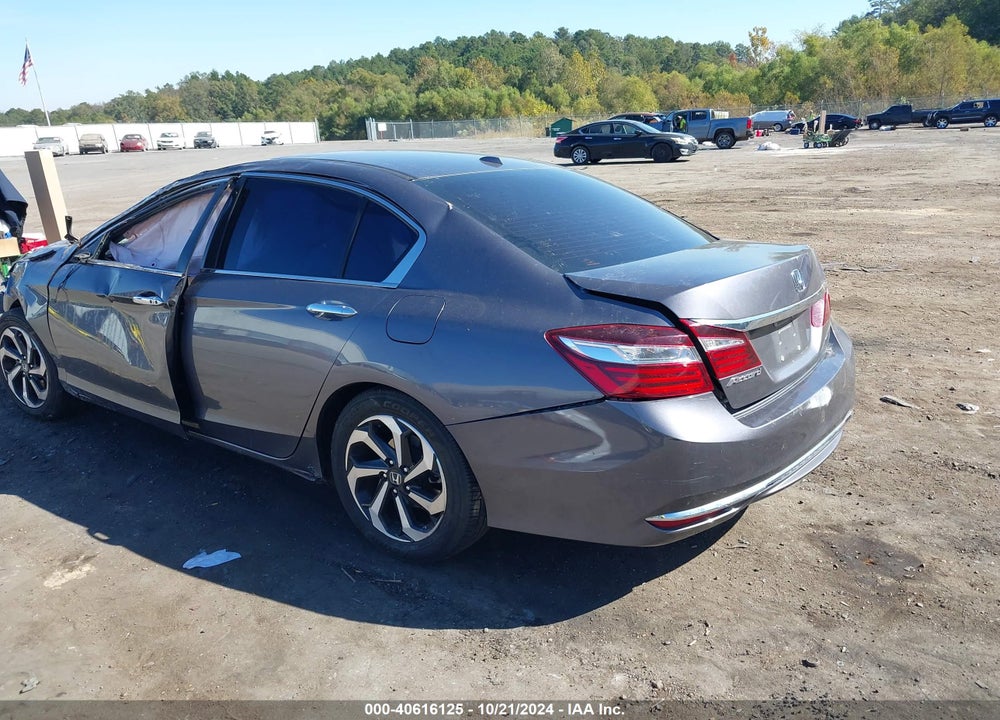 2017 HONDA ACCORD EX-L VIN: 1HGCR2F88HA056111
