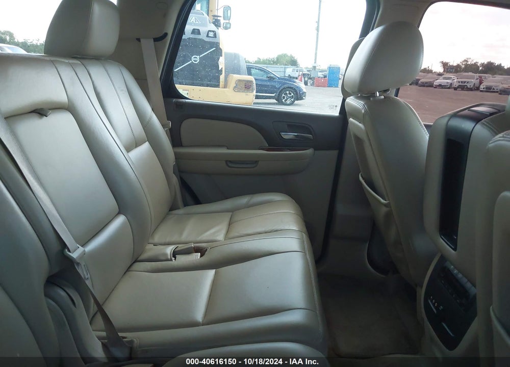 2011 CHEVROLET TAHOE LT VIN: 1GNSKBE0XBR109787