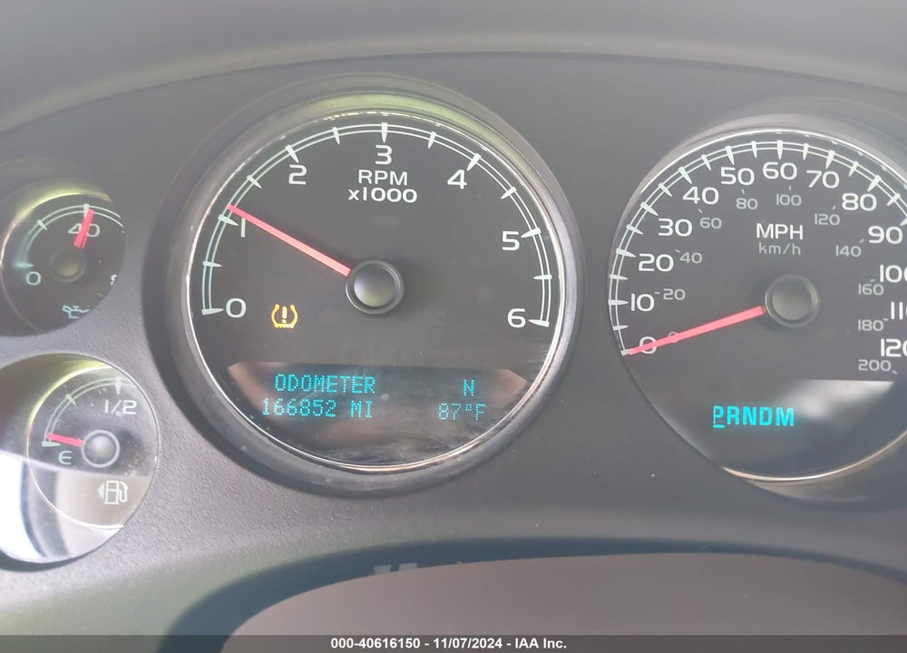 2011 CHEVROLET TAHOE LT VIN: 1GNSKBE0XBR109787