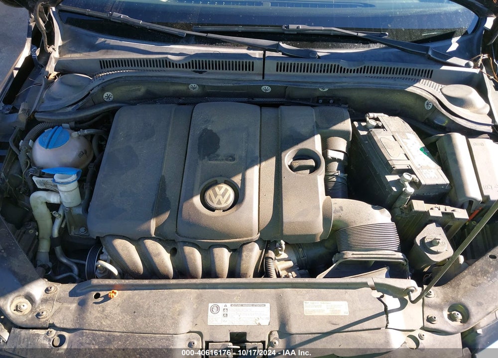 2013 VOLKSWAGEN JETTA 2.5L SE VIN: 3VWDX7AJXDM355433