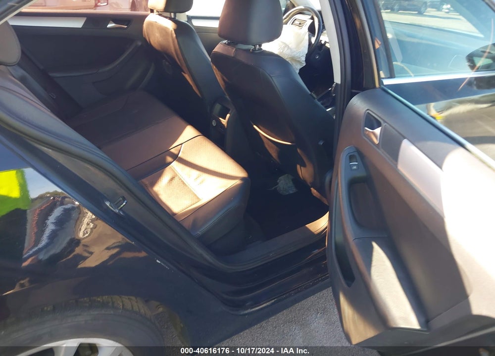 2013 VOLKSWAGEN JETTA 2.5L SE VIN: 3VWDX7AJXDM355433